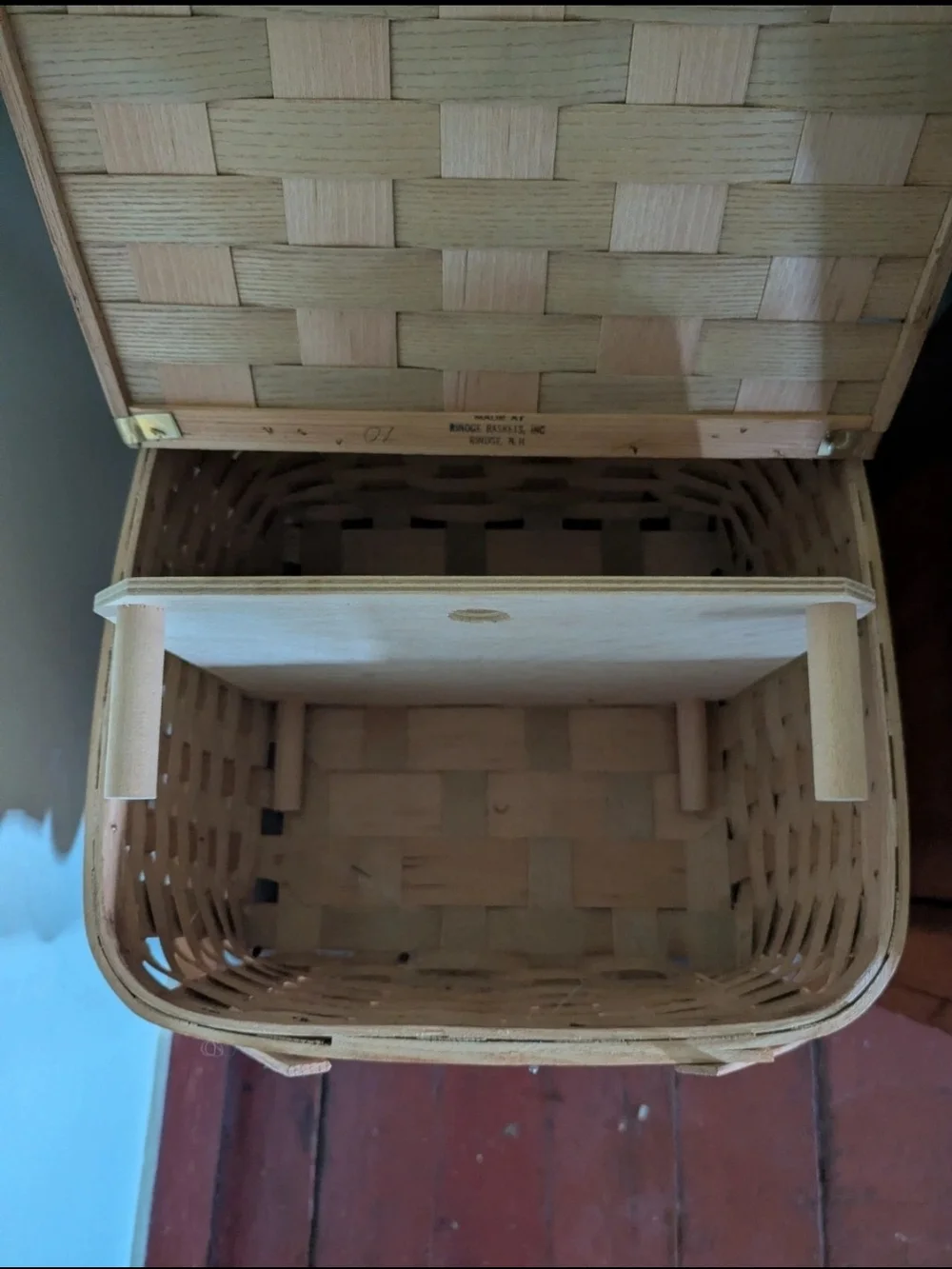 Rindge Picnic Basket Top double handle riser Pie carrier Hinged lid Vintage USA